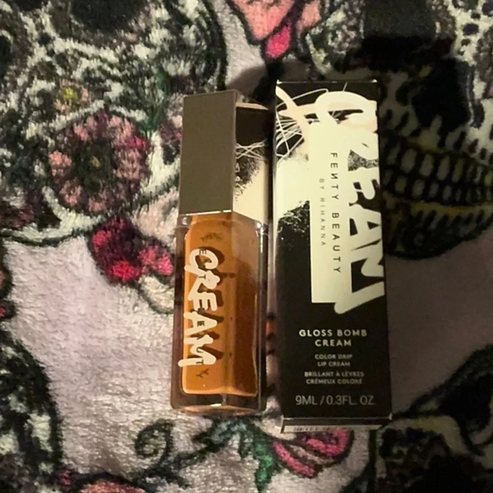 Fenty Honey Waffles Gloss Bomb Cream Color Drip Lip Cream